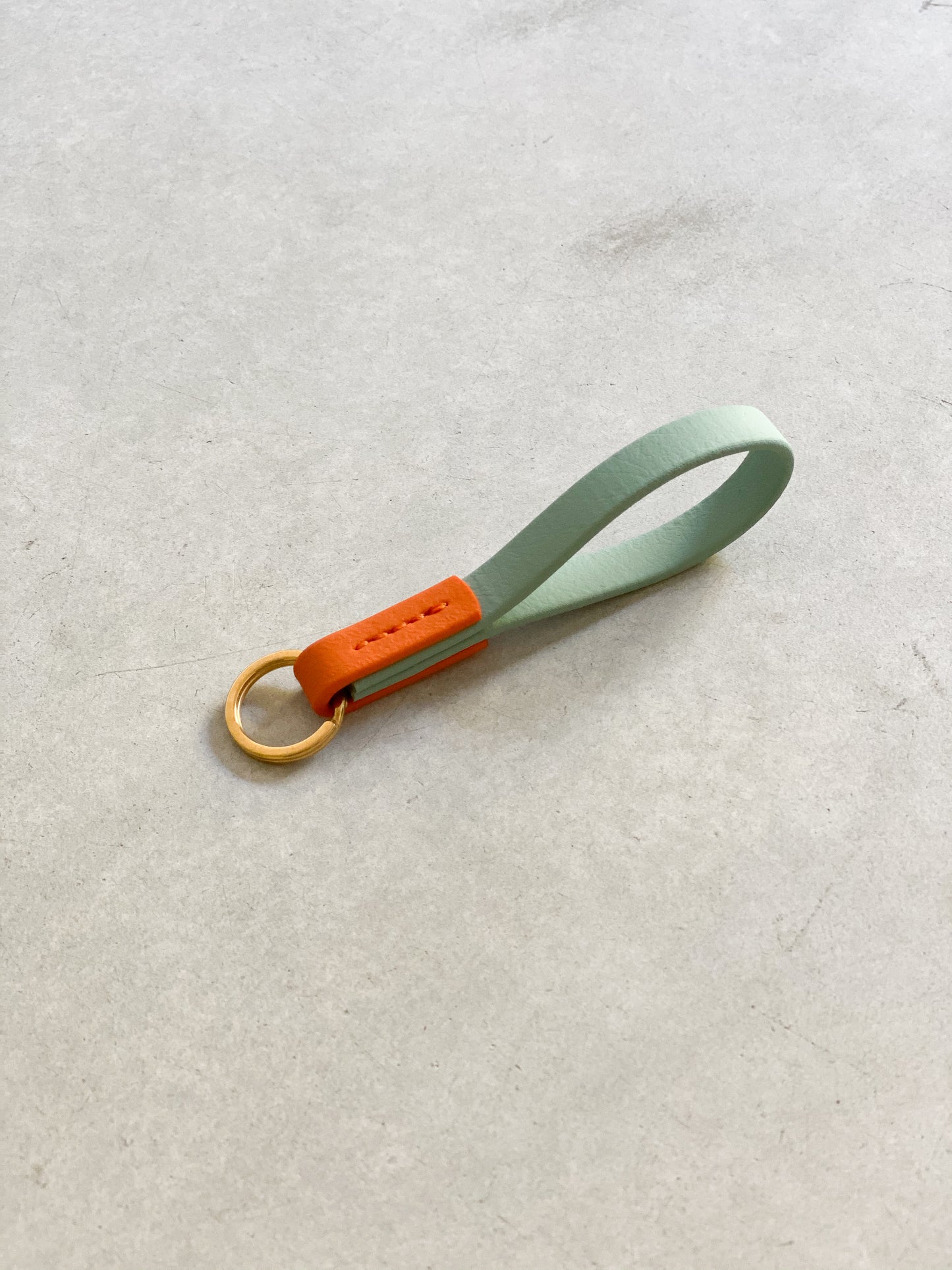 <transcy>Fat leather key ring small</transcy>